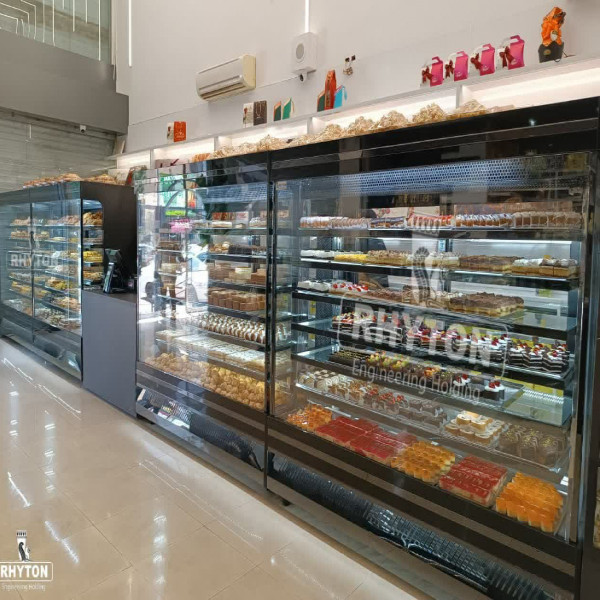 یخچال مخصوص نگهدلری شیرینی های تروخشک با دمای تنظیم شده و طراحی شیشه ای