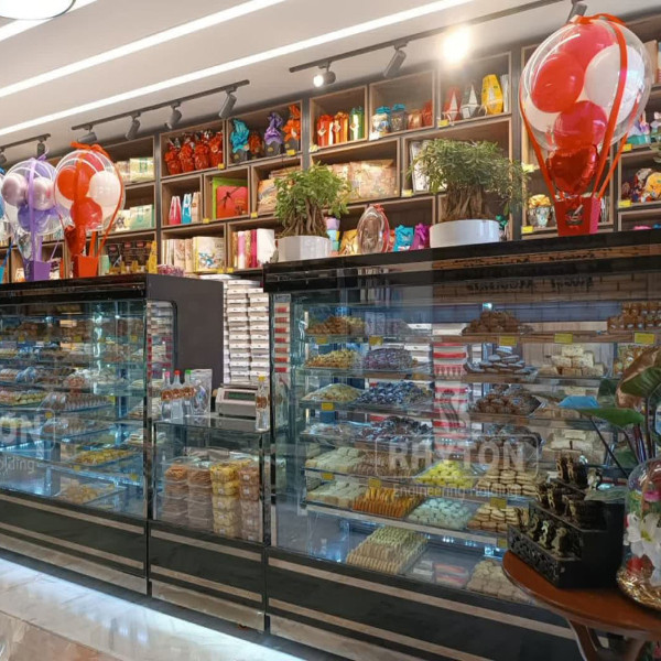 یخچال ویترینی شیرینی تر،ترکیبی از زیبایی ،عملکردو دوام